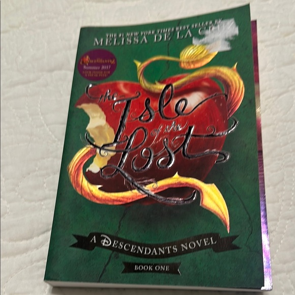 Disney Descendants 2 Kids book set of‎ two - Picture 3 of 3